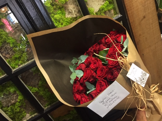 La livraison express de bouquet de roses 